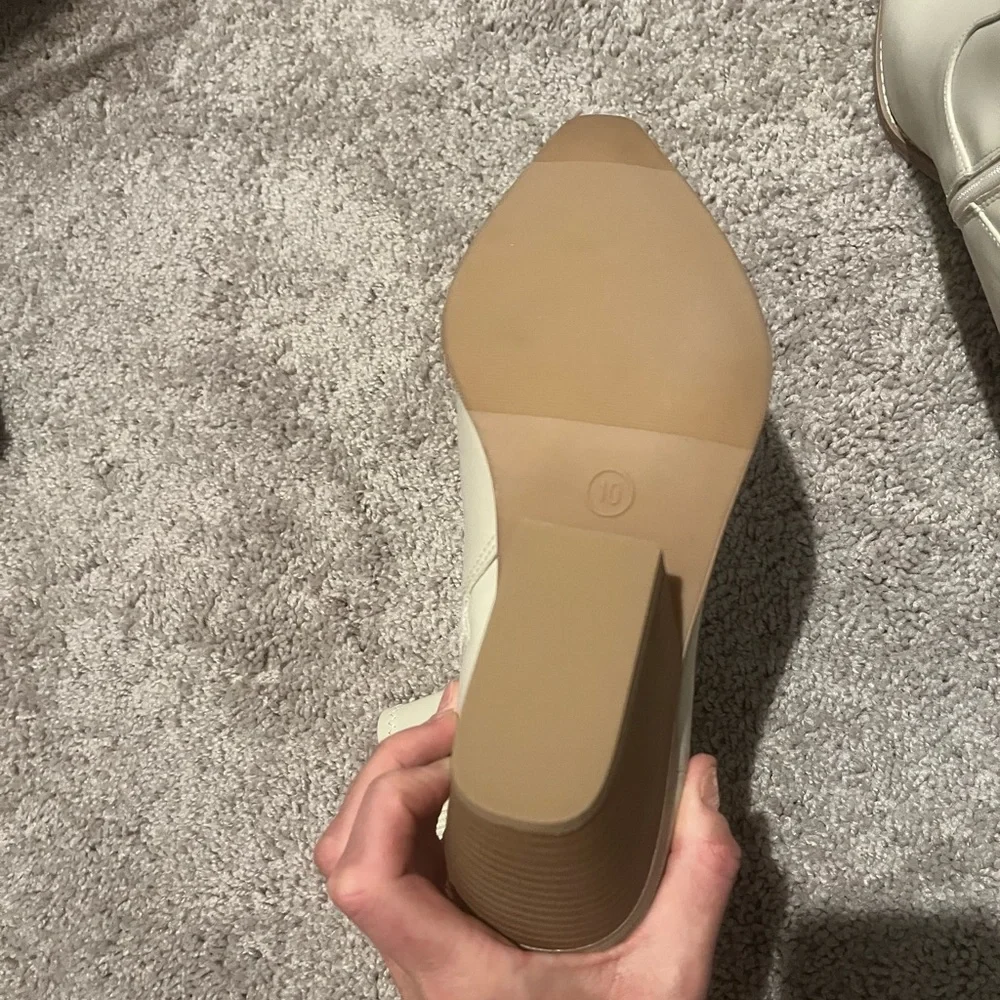 NWOT Women's Aubree Ankle Boots - Universal Thread Off-White Size 10 - Picture 6 of 7